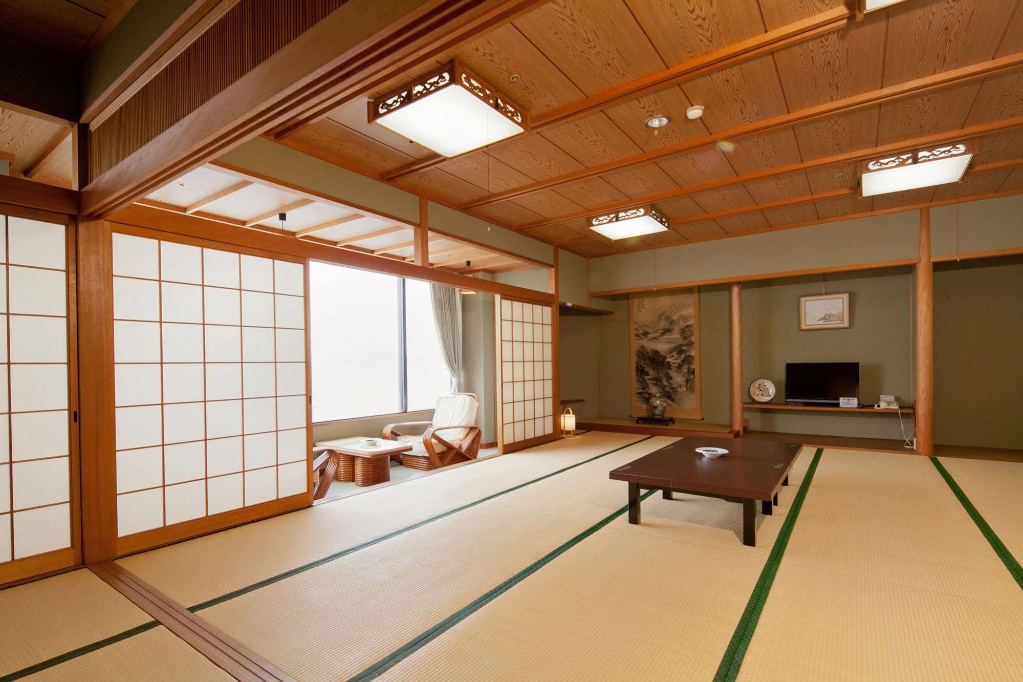Hotel Wakayama Kada Onsen Kada Kaigetsu Zewnętrze zdjęcie