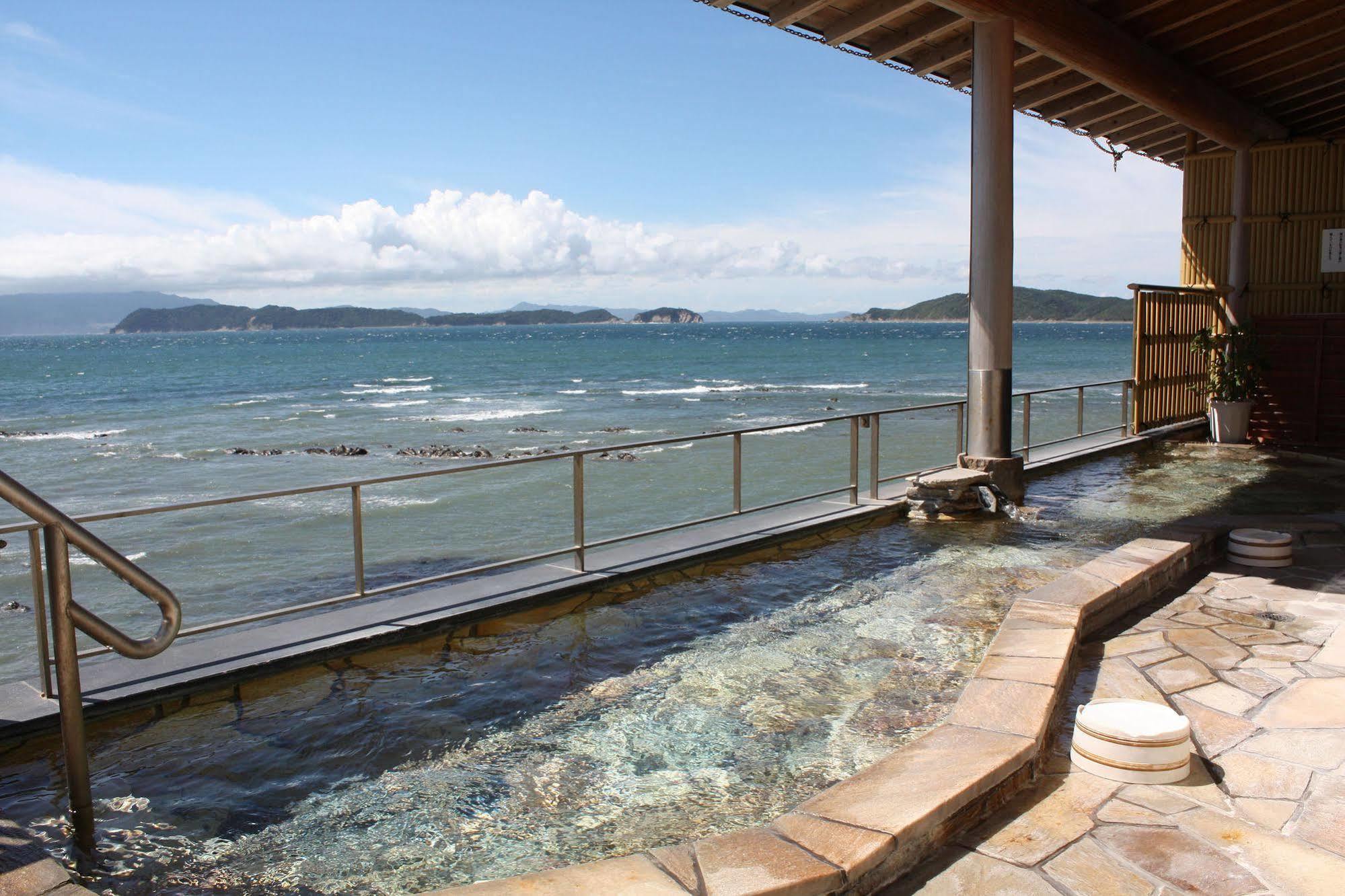 Hotel Wakayama Kada Onsen Kada Kaigetsu Zewnętrze zdjęcie